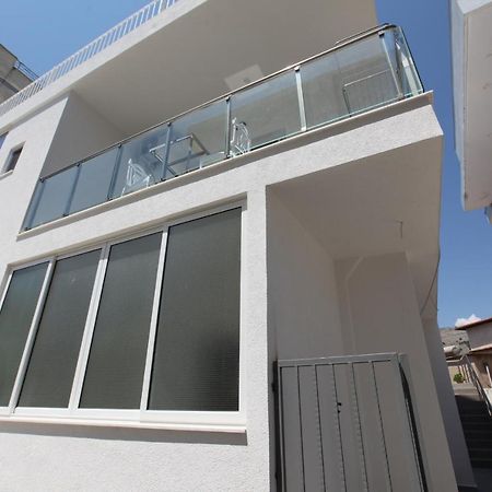 Deda Apartments Саранде Екстериор снимка