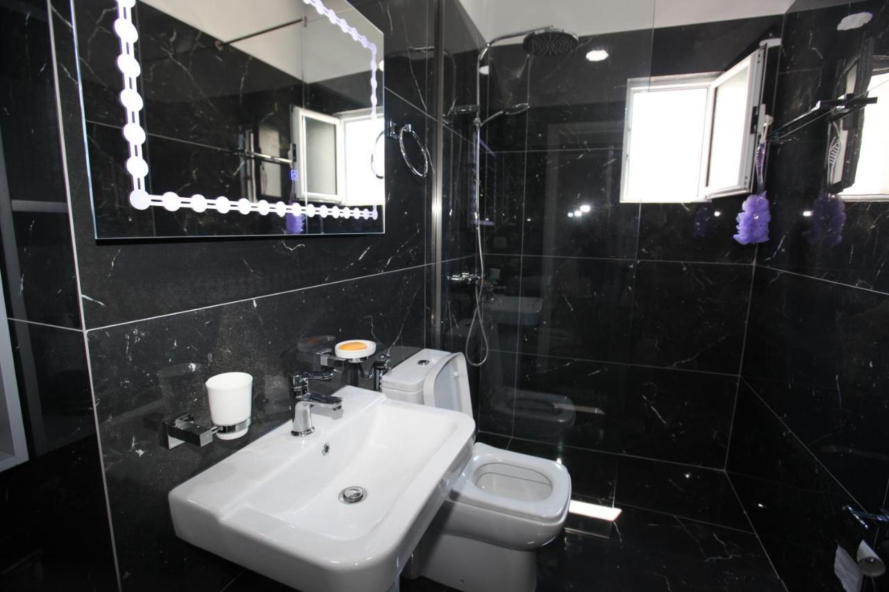 Deda Apartments Саранде Екстериор снимка