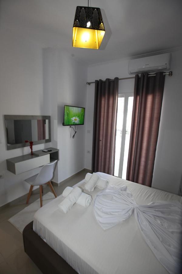 Deda Apartments Саранде Екстериор снимка
