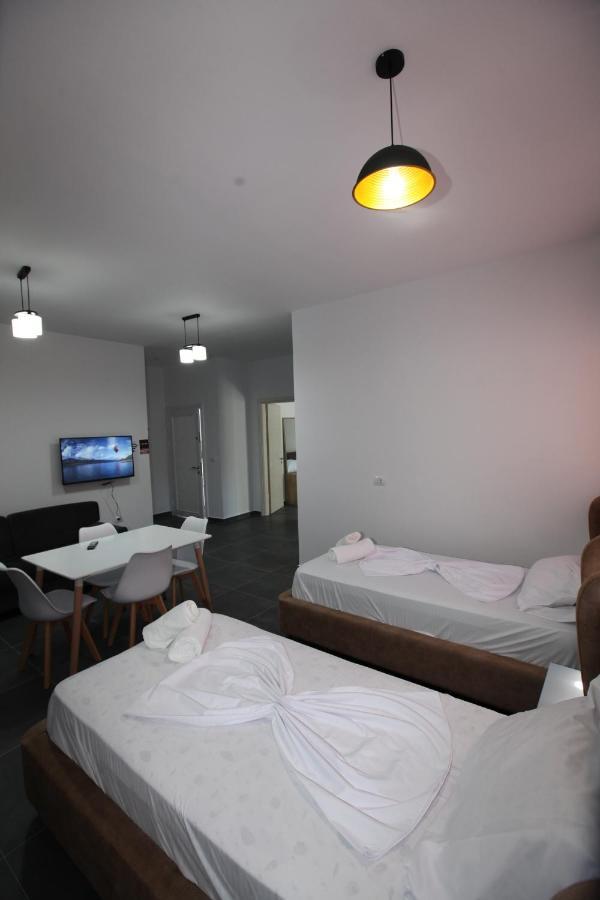 Deda Apartments Саранде Екстериор снимка