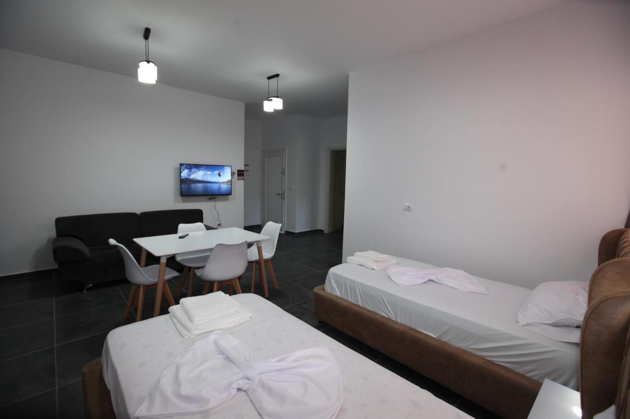 Deda Apartments Саранде Екстериор снимка