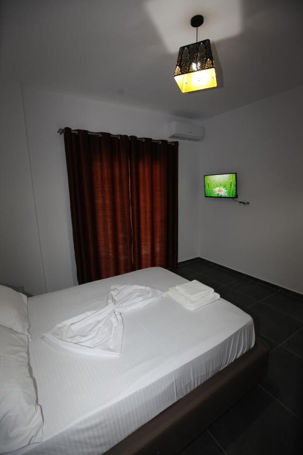 Deda Apartments Саранде Екстериор снимка