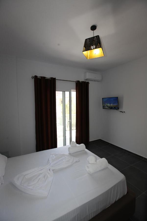 Deda Apartments Саранде Екстериор снимка