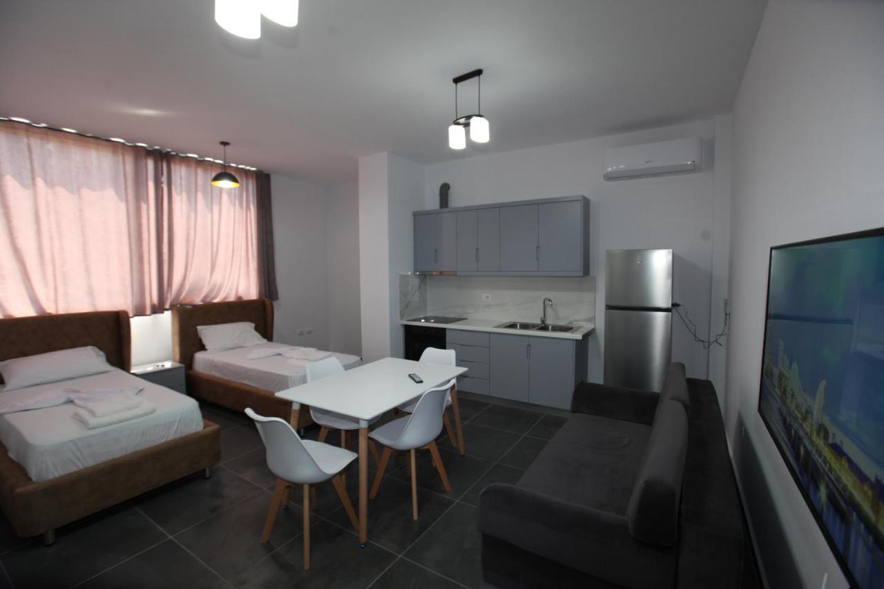 Deda Apartments Саранде Екстериор снимка