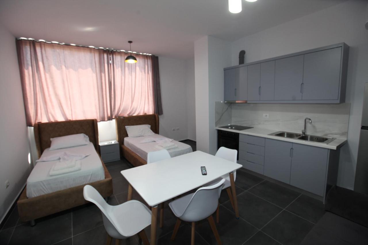 Deda Apartments Саранде Екстериор снимка