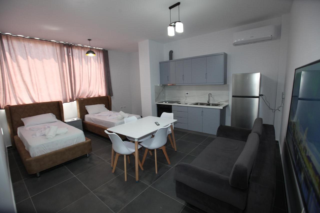 Deda Apartments Саранде Екстериор снимка