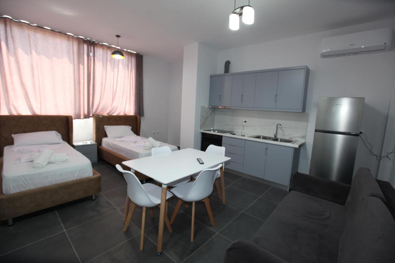 Deda Apartments Саранде Екстериор снимка