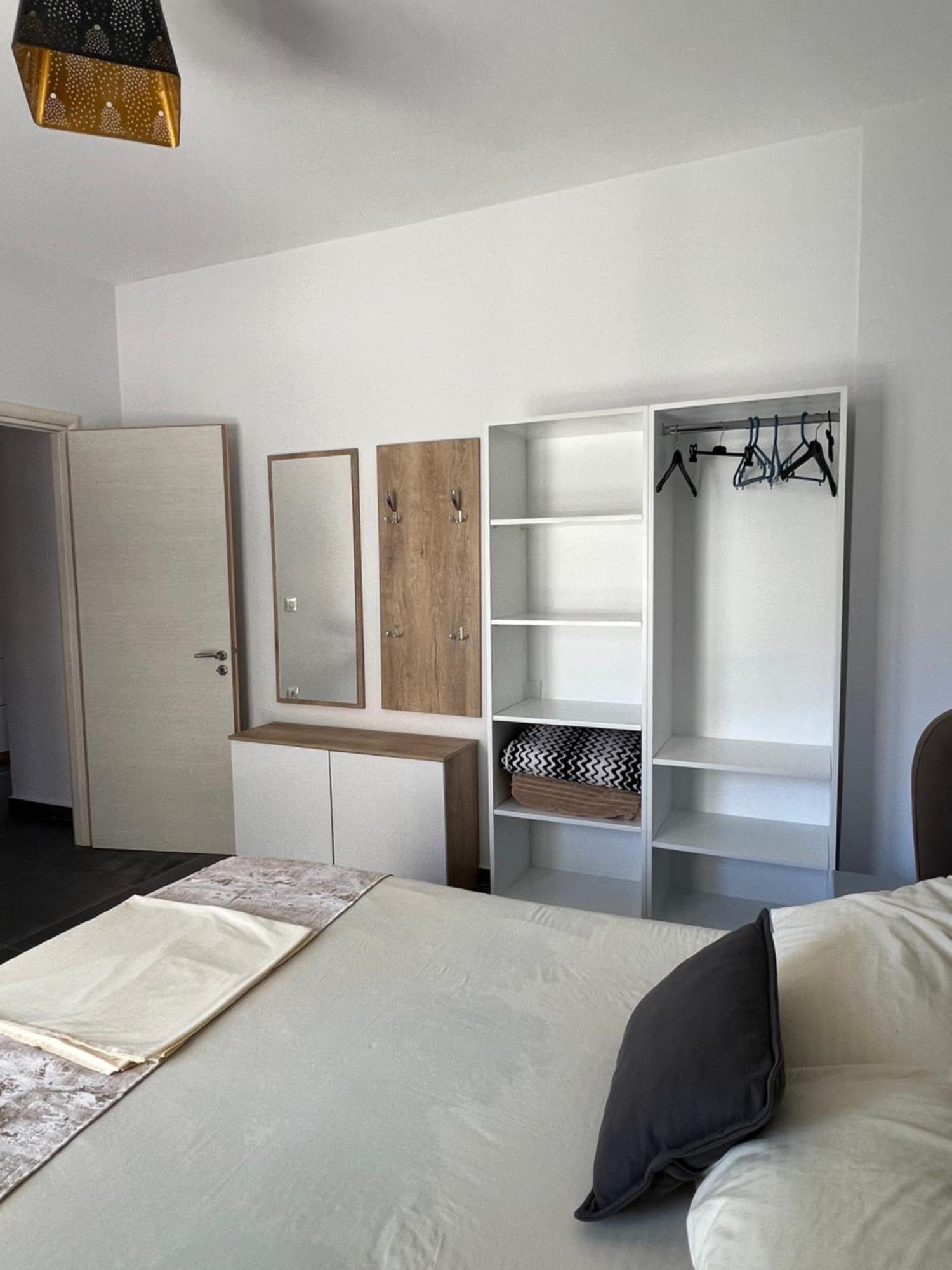 Deda Apartments Саранде Екстериор снимка